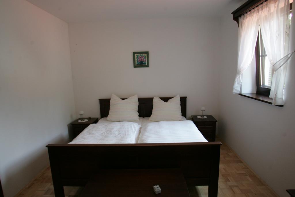Farm Stay Frank Ozmec Wine And Glamping Estate Ljutomer Habitación foto